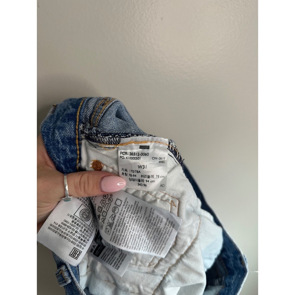 Levis 501 Original Cut Off Shorts Womens 31 Light Wash EUC High Rise Denim - Picture 5 of 6